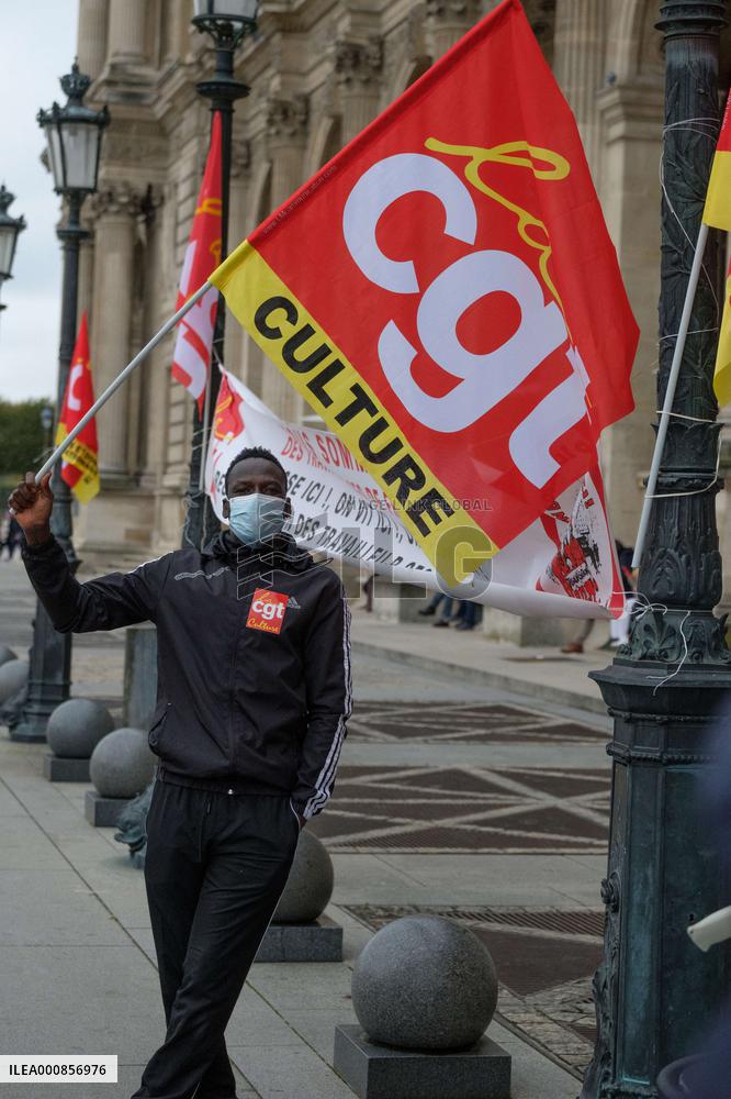 Hundreds Of Undocumented Workers On Strike - Paris