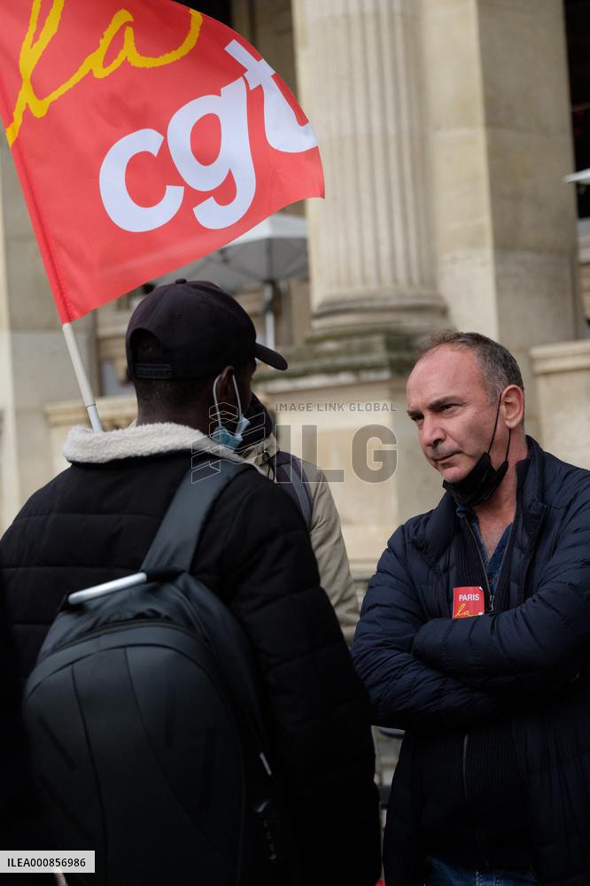 Hundreds Of Undocumented Workers On Strike - Paris