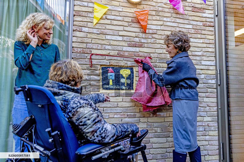 Princess Margriet Opens A Center For The Deafblind - Netherlands