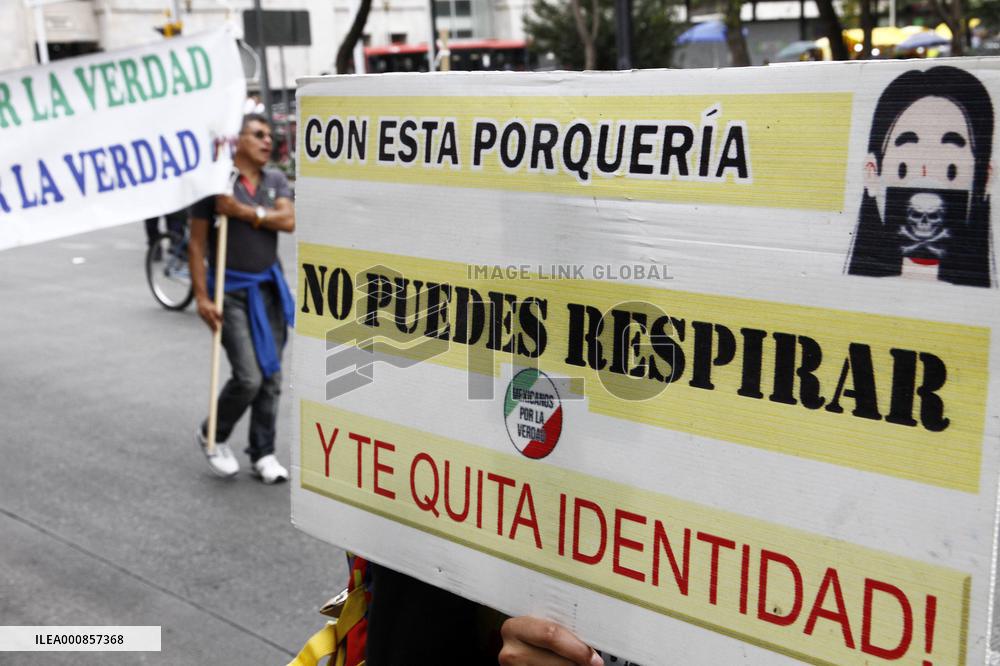 Anti-Vax Protest - Mexico City