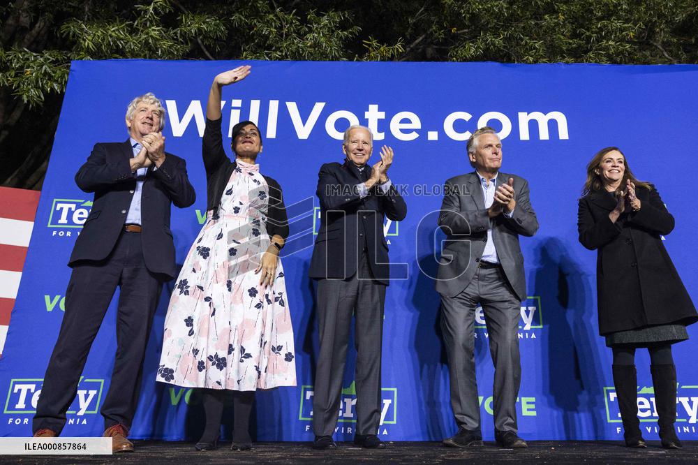 President Biden campaigns for Terry McAuliffe in Virginia