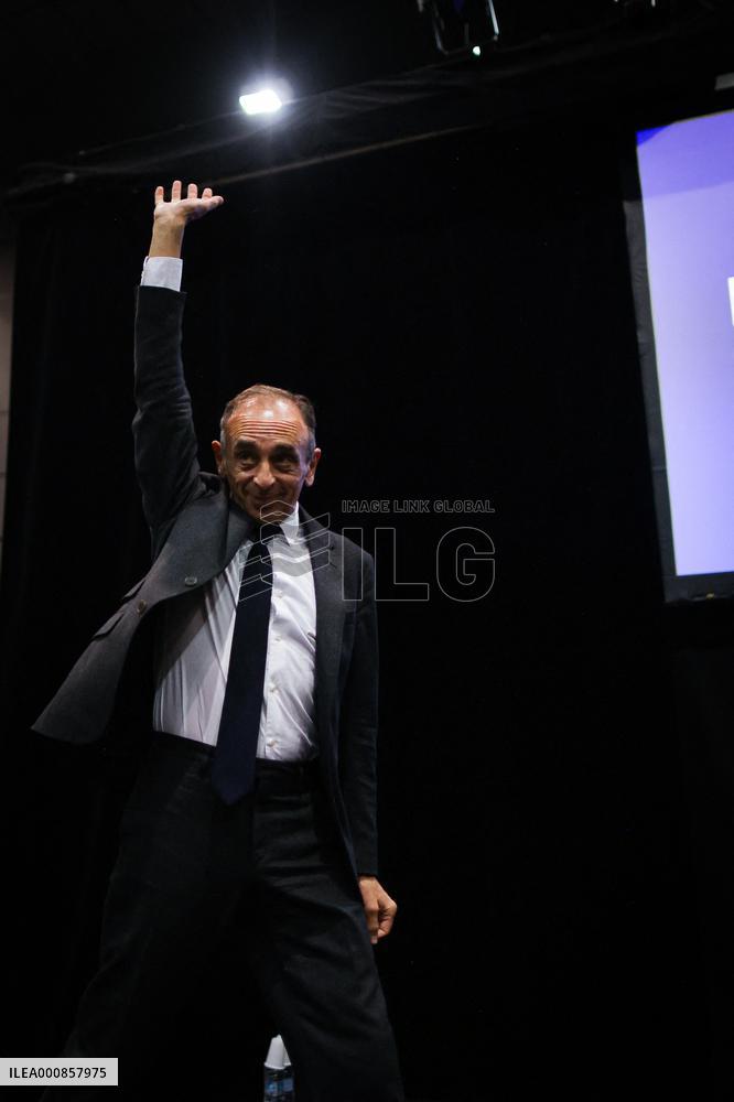 Eric Zemmour Promotes His Book - Biarritz