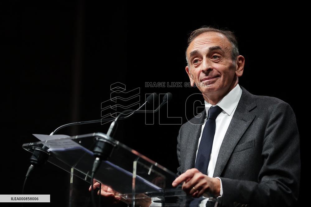 Eric Zemmour Promotes His Book - Biarritz