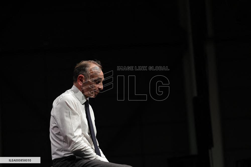 Eric Zemmour Promotes His Book - Biarritz