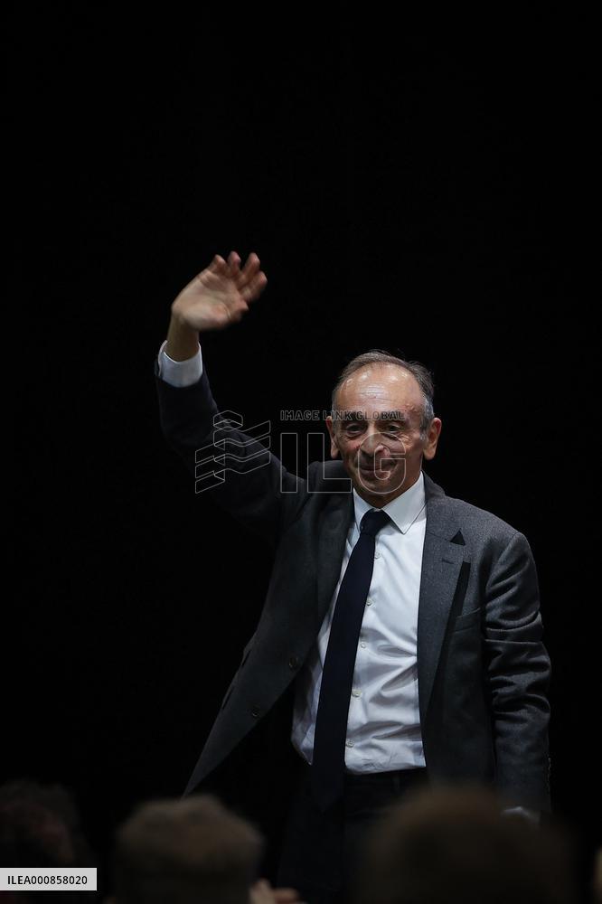 Eric Zemmour Promotes His Book - Biarritz