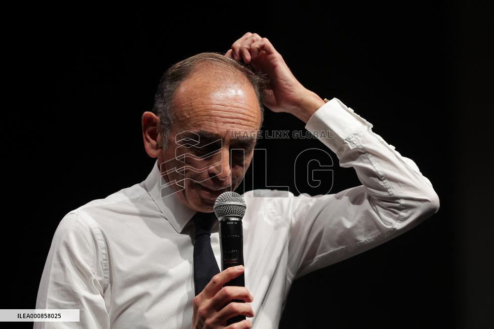 Eric Zemmour Promotes His Book - Biarritz