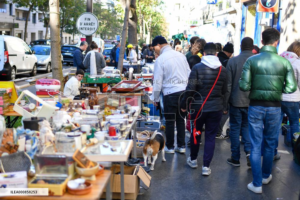 Garage Sale - Paris