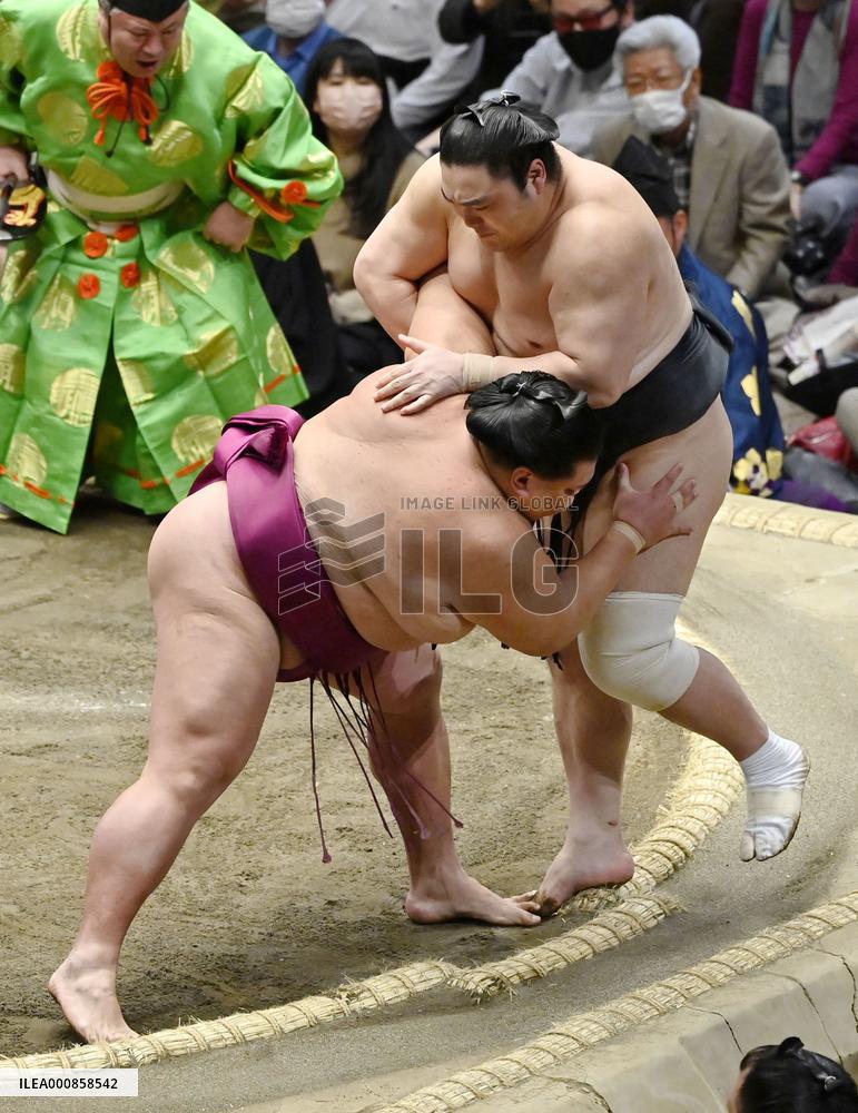New Year Grand Sumo Tournament