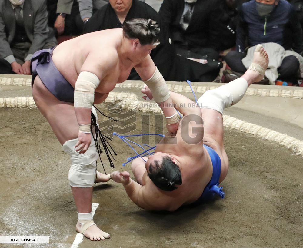 New Year Grand Sumo Tournament