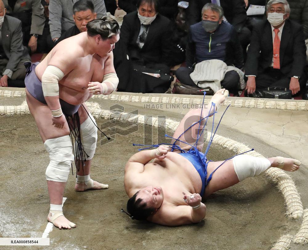 New Year Grand Sumo Tournament