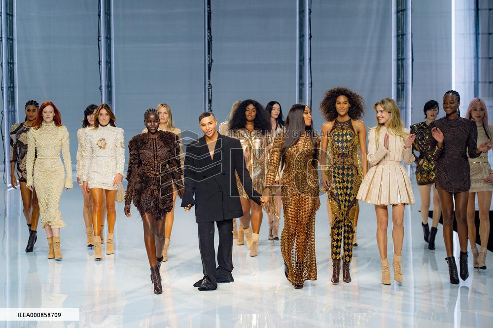 PFW - Balmain Runway