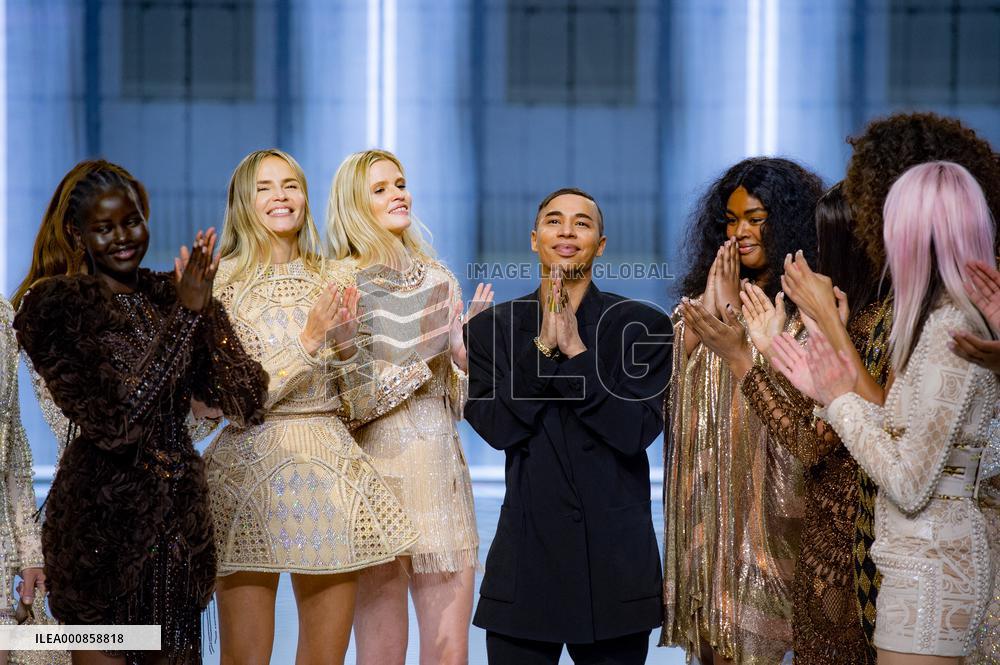 PFW - Balmain Runway