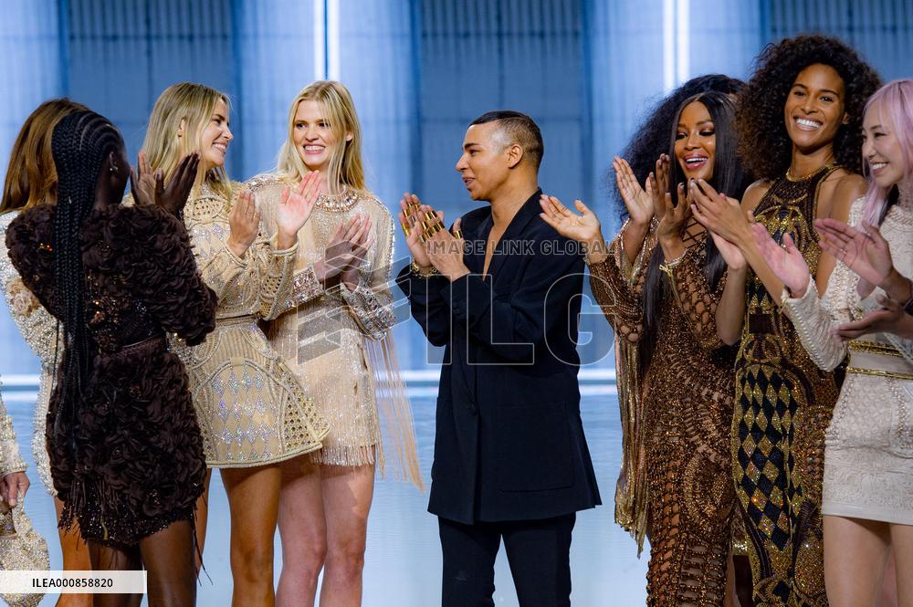 PFW - Balmain Runway