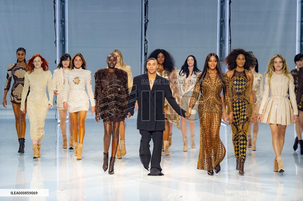 PFW - Balmain Runway