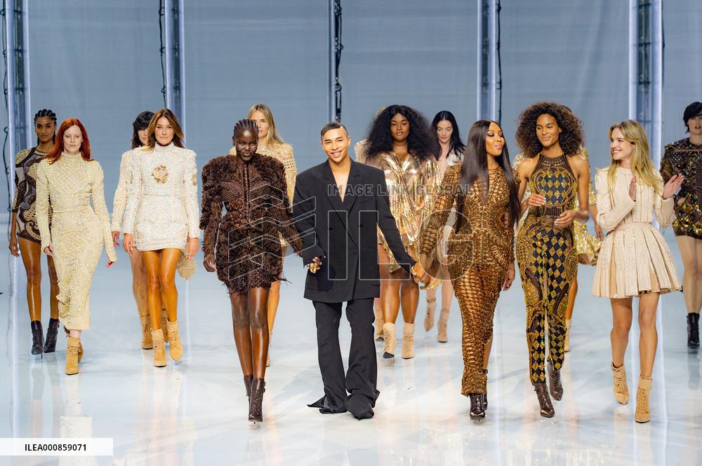 PFW - Balmain Runway