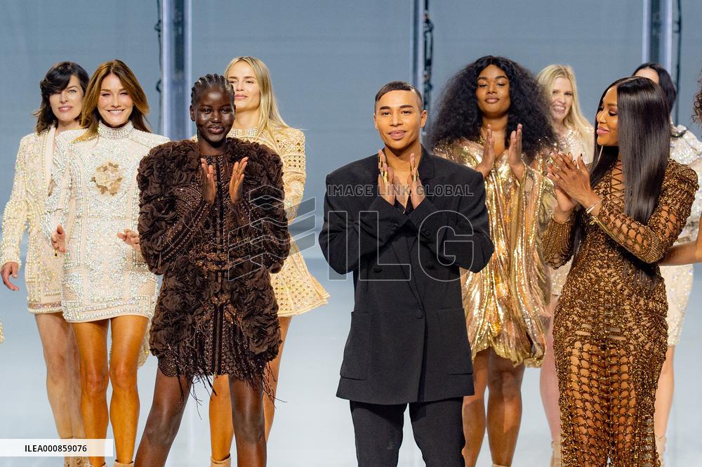 PFW - Balmain Runway
