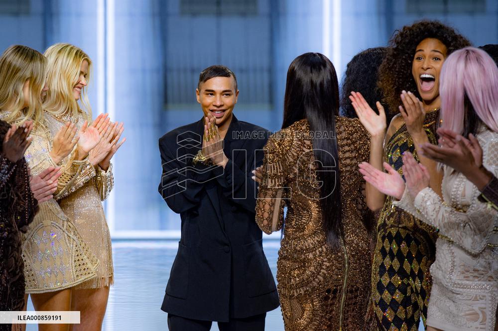 PFW - Balmain Runway
