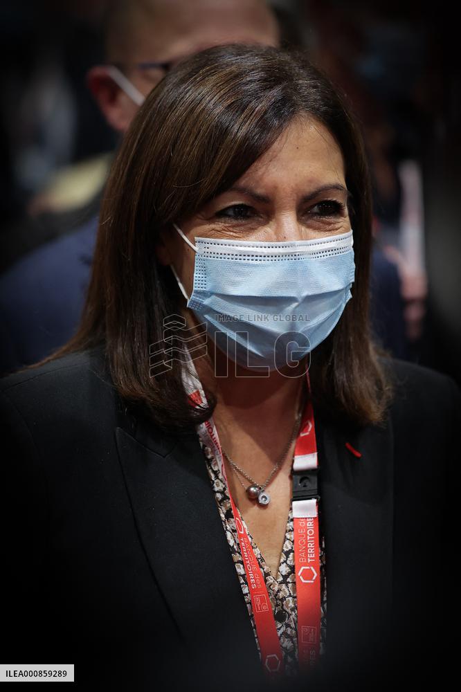 Anne Hidalgo Visit To The HLM Congress - Bordeaux