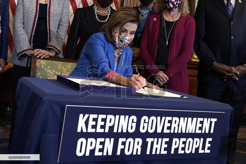 Nancy Pelosi on Extending Government Funding - Washington