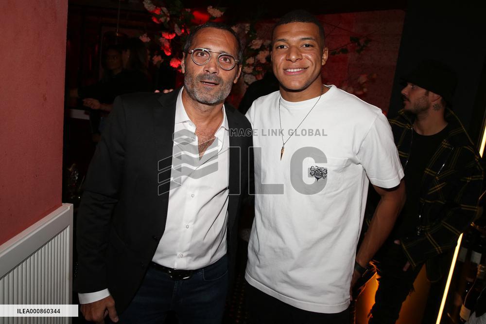 Cindy Bruna's 27th birthday - Paris