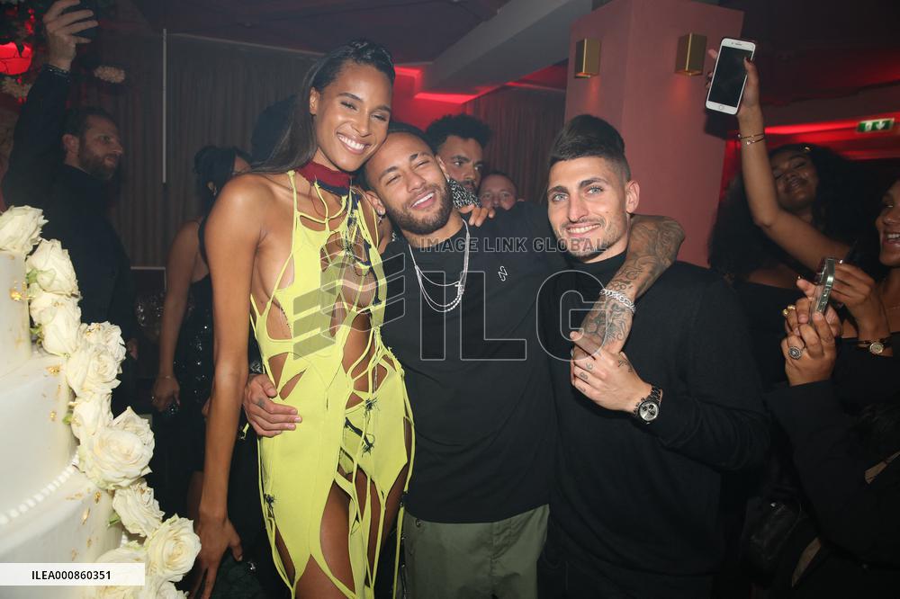 Cindy Bruna's 27th birthday - Paris