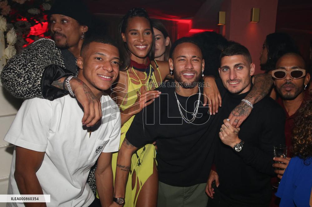 Cindy Bruna's 27th birthday - Paris