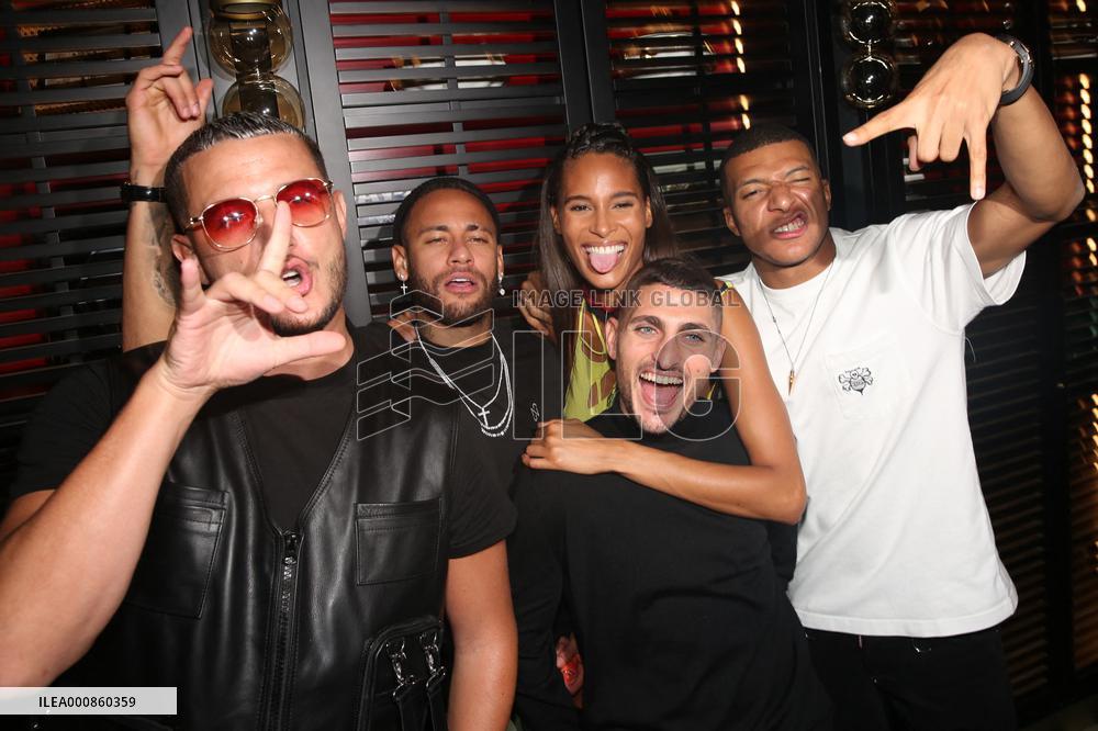Cindy Bruna's 27th birthday - Paris