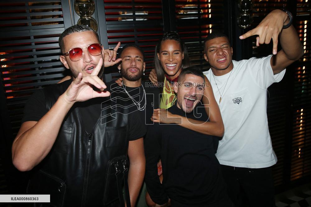 Cindy Bruna's 27th birthday - Paris