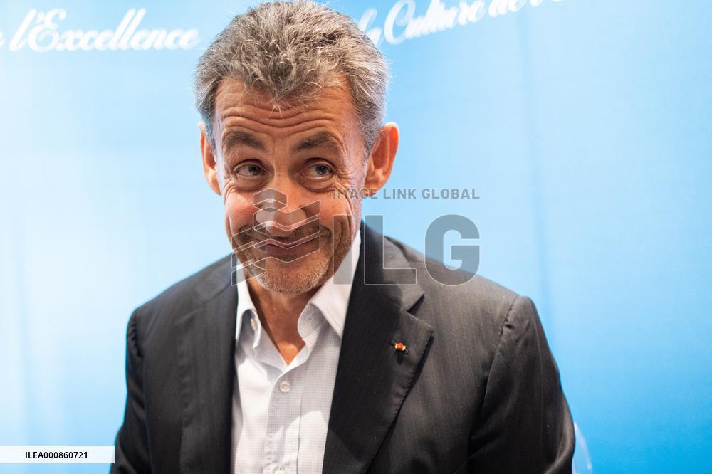 Nicolas Sarkozy signing session of his book Promenades - Paris