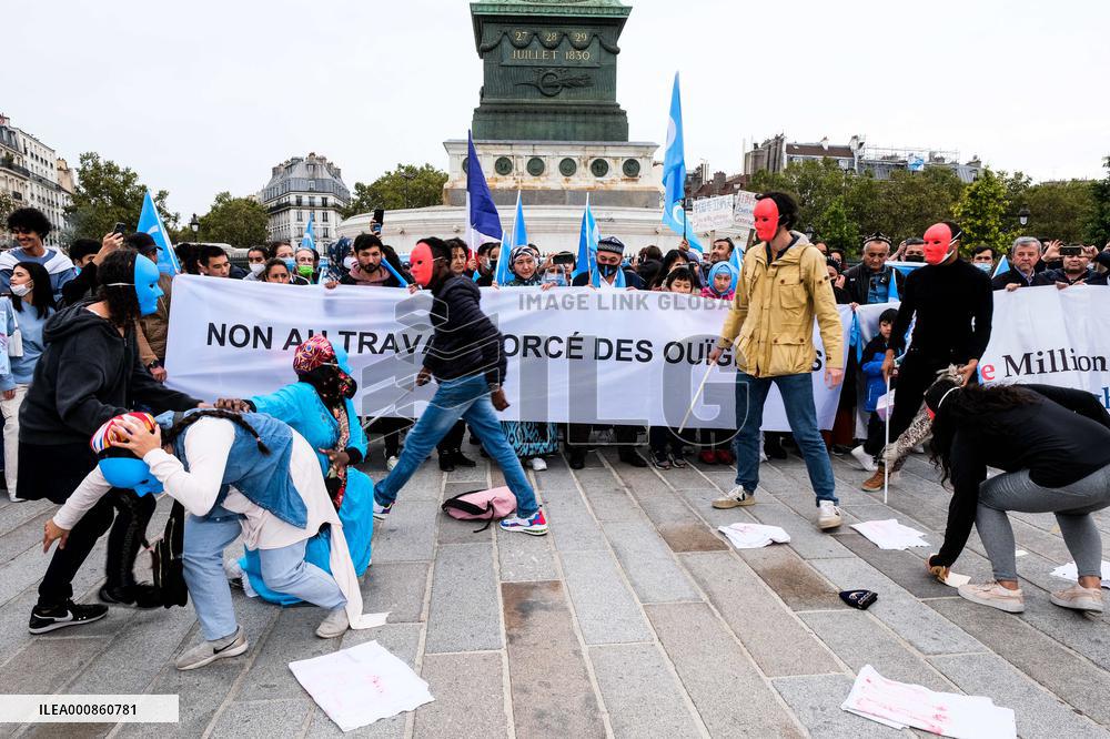 Rally in support of China's Uyghurs people - Paris