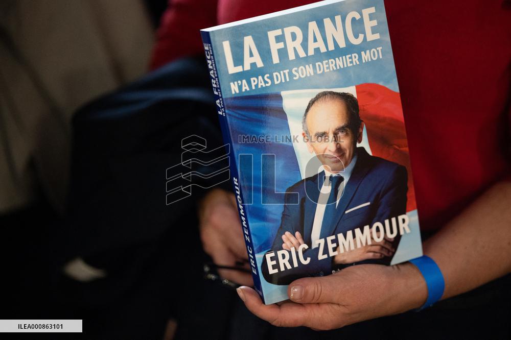 Eric Zemmour signing session of his new book - Paris
