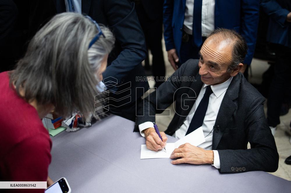 Eric Zemmour signing session of his new book - Paris