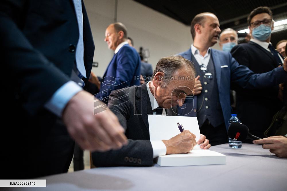 Eric Zemmour signing session of his new book - Paris