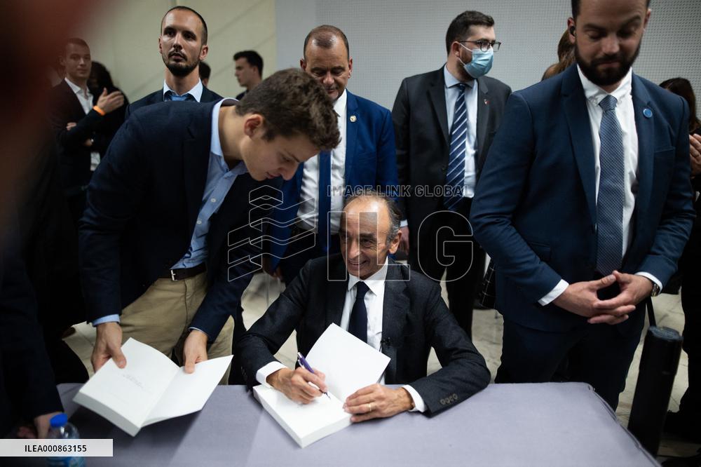 Eric Zemmour signing session of his new book - Paris