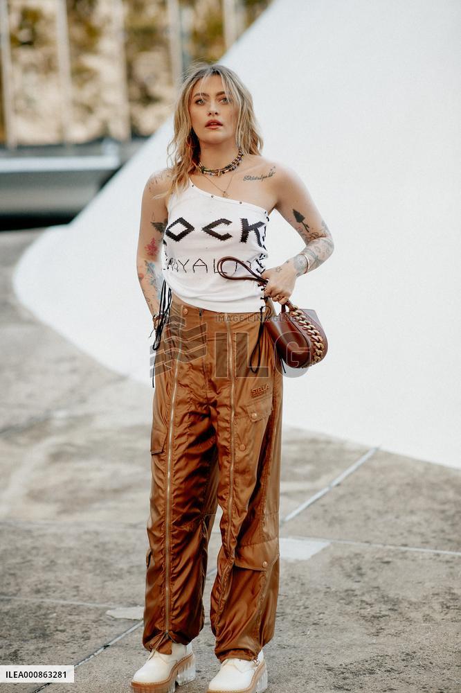 PFW - Celebrities Street Style