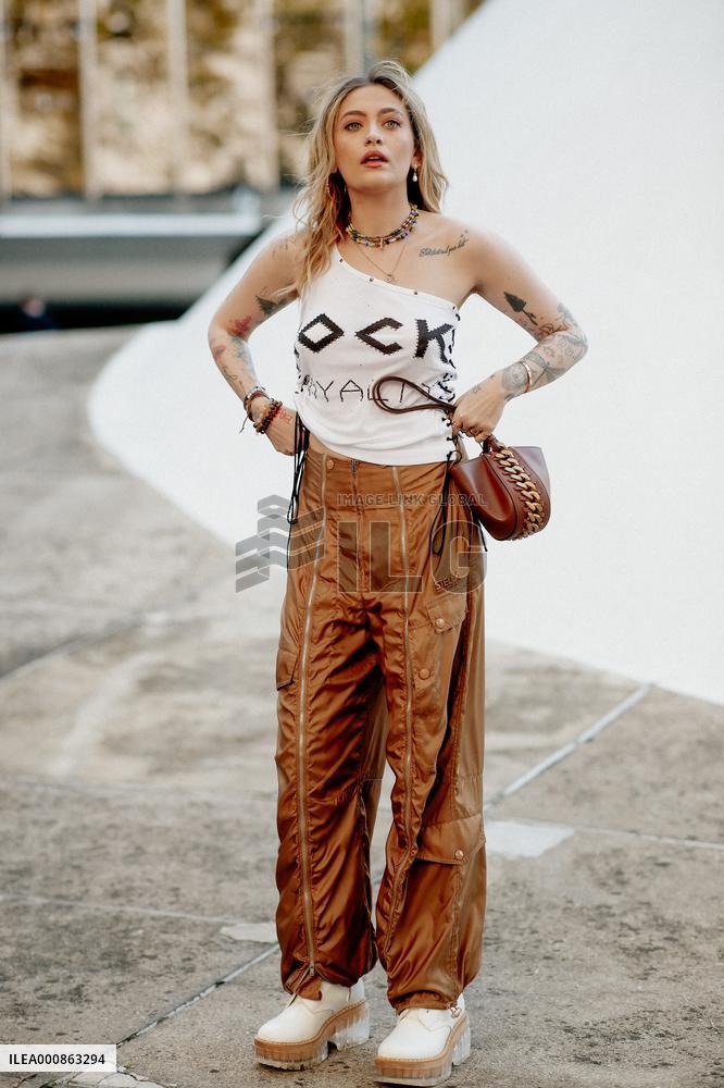 PFW - Celebrities Street Style