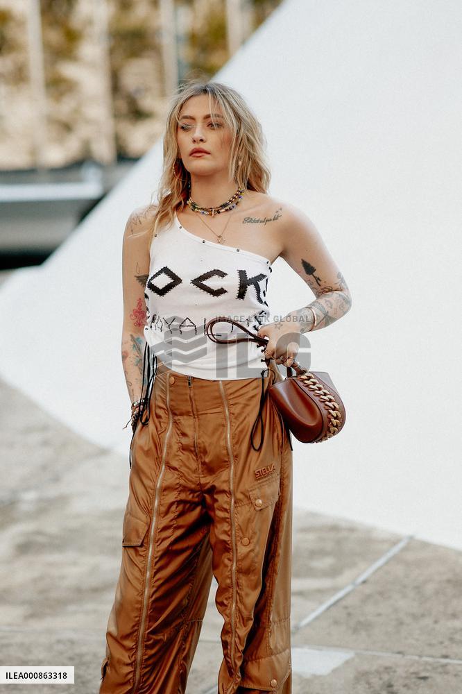 PFW - Celebrities Street Style