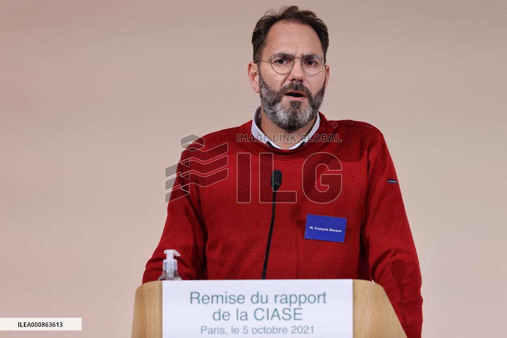 Publishing Of A Report By The Ciase - Paris