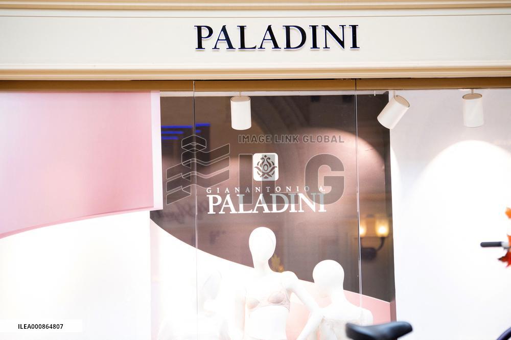 Shop Signs - Moscou