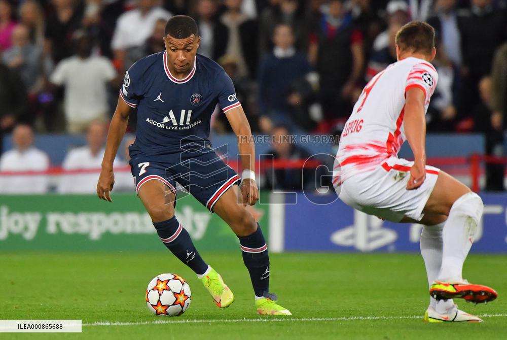 Champions League - PSG v RB Leipzig