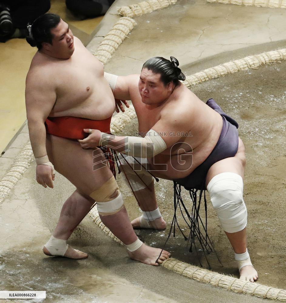 New Year Grand Sumo Tournament