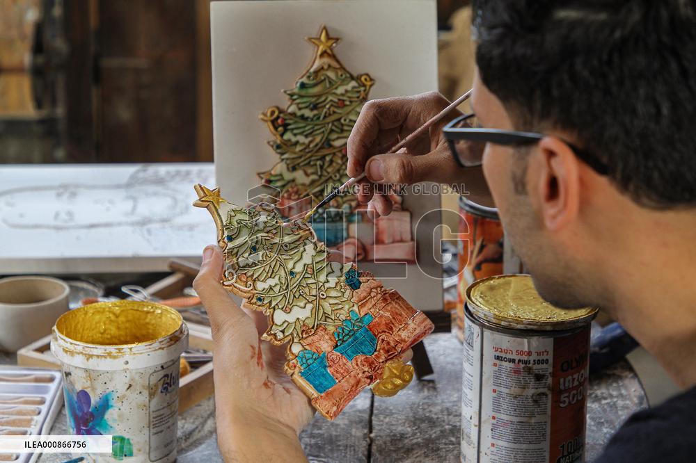 MIDEAST-GAZA CITY-SCULPTURE