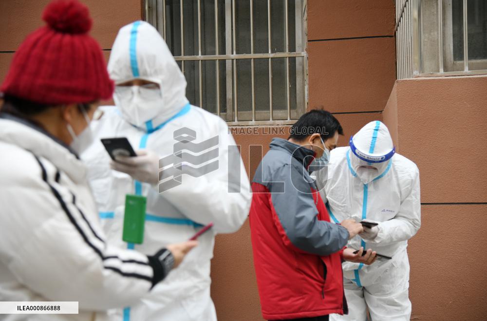 CHINA-SHAANXI-XI'AN-COVID-19-DELIVERY RIDERS-VOLUNTEERS (CN)