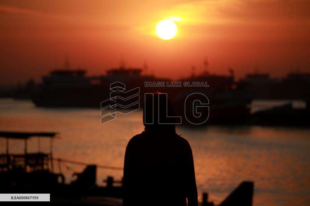 MYANMAR-YANGON-SUNRISE