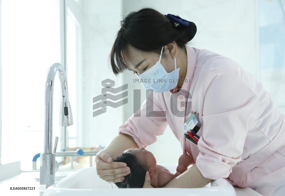 #CHINA-NEW YEAR-PEOPLE-WORKING (CN)