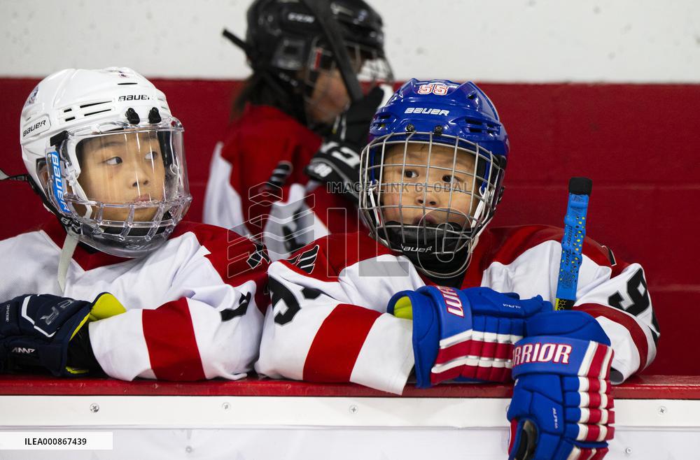 (SP)CANADA-TORONTO-ICE HOCKEY-MINOR FRIENDLY GAME