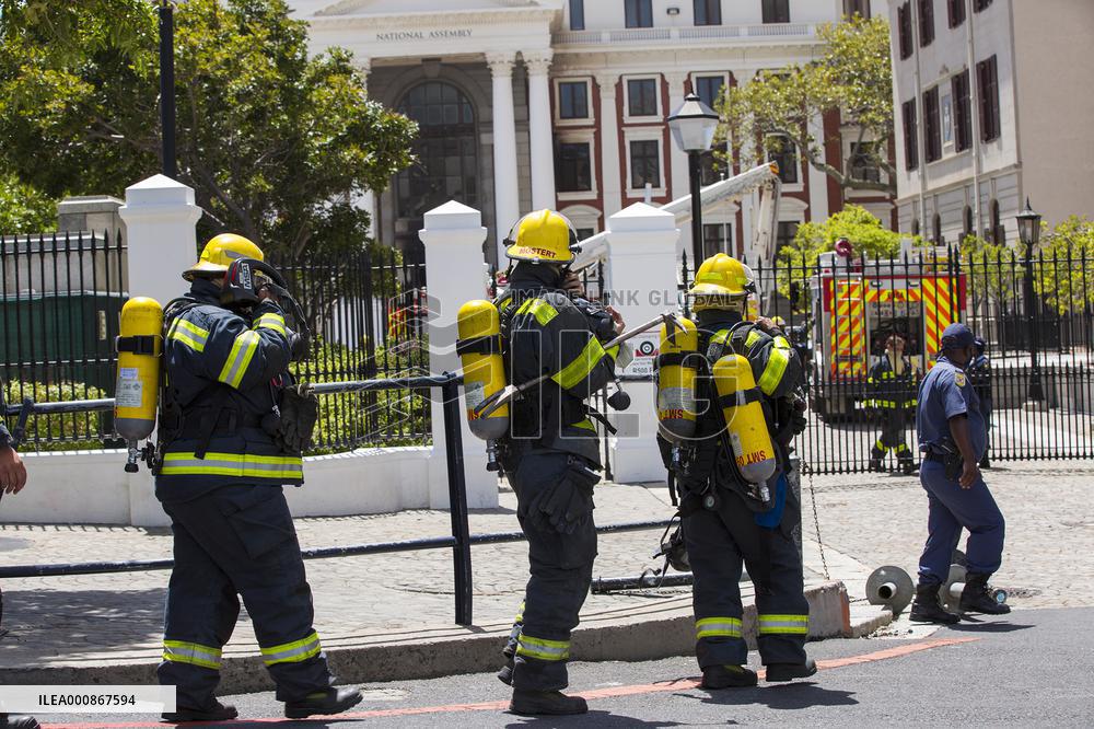 SOUTH AFRICA-CAPE TOWN-PARLIAMENT-FIRE