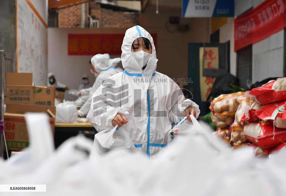 CHINA-SHAANXI-XI'AN-COVID-19-SHARED KITCHEN (CN)
