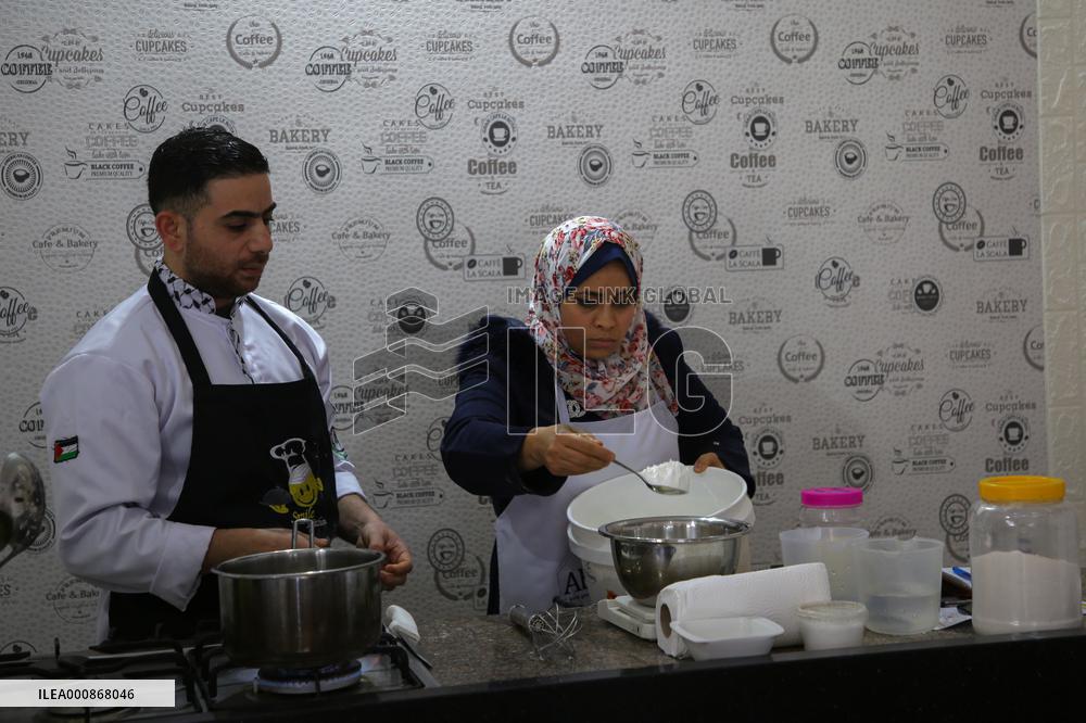 MIDEAST-GAZA CITY-CULINARY-SCHOOL