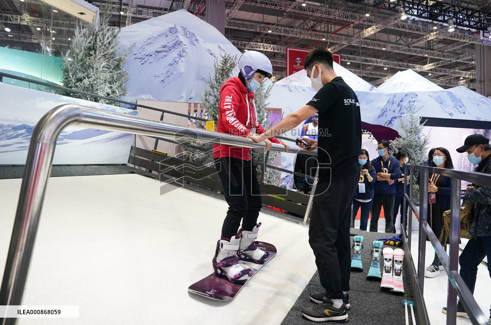 Xinhua Headlines: Excitement running high with one month to go until Beijing 2022